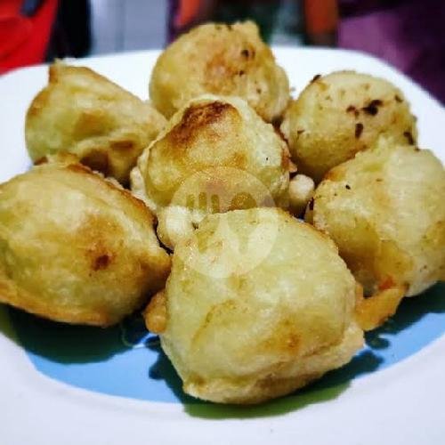 Tape Goreng menu Gorengan Pisang Keju Pojok Alfamart, Kerobokan