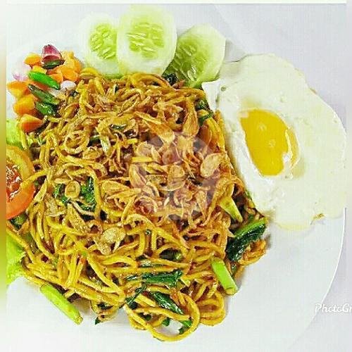 Mie Goreng Ayam Sambal Matah menu Warung Corner, Semer