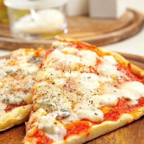 Pizza Quattro Formaggi Rossa menu Warung Delizioso Italia Pizza & Pasta, Kuta