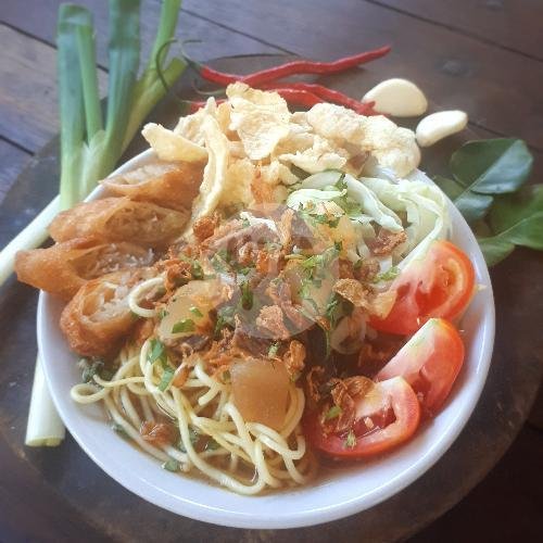 Soto Mie Daging Sapi menu Warung Mamie Ada