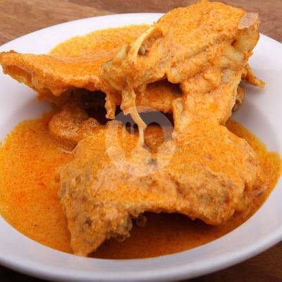 Ayam Kari (ayam Kampung) menu Nasi Padang Tuah Sakato, Pulau Nias
