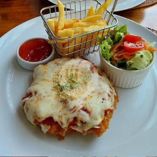 Chicken Parmagiana menu Kalamansi Batubulan, Gianyar