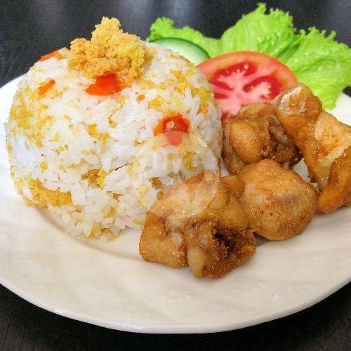 Nasi Uleg Ayam Goreng Gurih menu Baby Cumi Omahdee, Denpasar