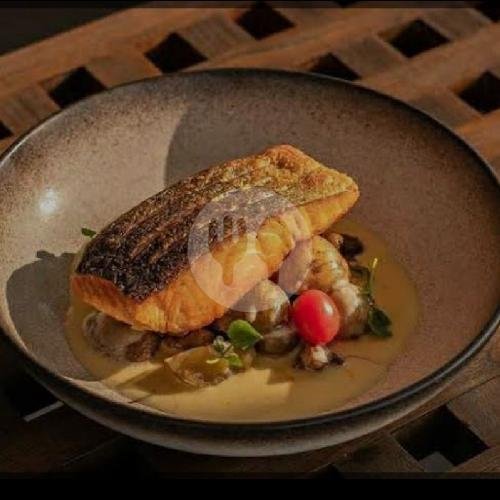 Salmon Steak menu STEAKIE KITCHEN, Pemogan