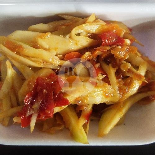 Sambal Mangga menu Bebek Goreng Amanah Madura, Jl Gunung Rinjani Pertigaan