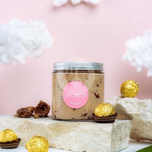 Ferrero Rocher Gelato (Chocolate, Hazelnut, Crispy Waffer) (500ML) menu Gelato Secrets, Seminyak