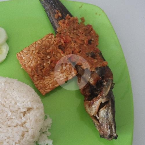 Lele Geprek Tanpa Nasi menu Warung Lalapan Madura, Jl. Pidada