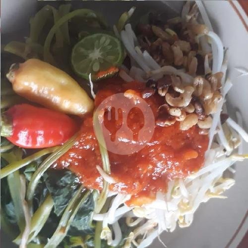 Tipat Plecing menu Warung Rujak Gus Arta, Denpasar