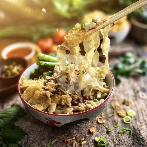 Mee Lebar Babi menu Mee Mami, Kuta Selatan