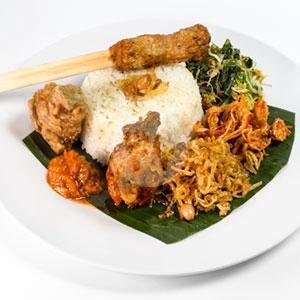 A Nostalgic Culinary Journey at Rumah Makan Dewi, Kediri Tabanan