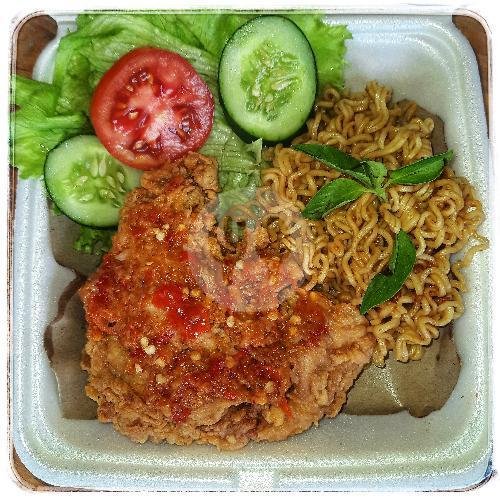 IndoMie Geprek Sambal Merah menu Ayam Geprek Kampoeng Dawas