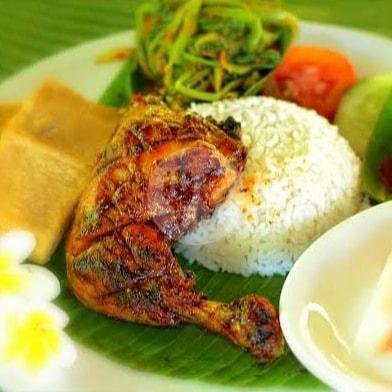 Paket Ayam Panggang menu Warung Ulam Ulam, Sukawati