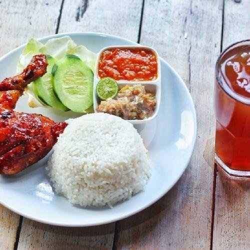 Paket Lalapan Ayam Bakar menu Ayam Bakar Bali Tulen, Gunung Soputan