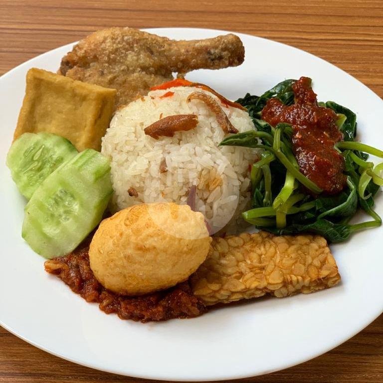 Paket Nasi Liwet Plecing menu Ayam Tulang Lunak Malioboro, Kuta