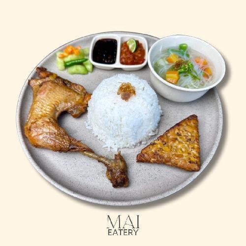 Paket Ayam Kampung Goreng MAI - Paha menu MAI Eatery by RM. Nelayan Makassar, Renon