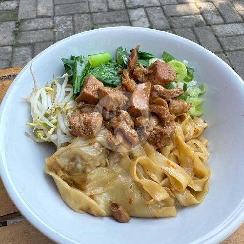 Mie Lebar Original menu Mie Ayam Rock N Roll, Pemogan