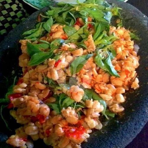 Tempe Penyet menu Sop Kepala Ikan Yanbenjo, Kerobokan