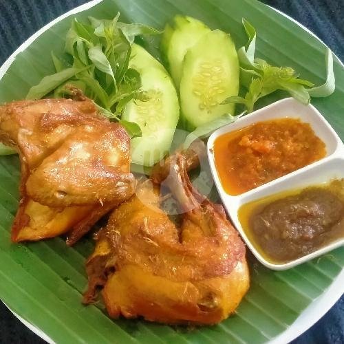 Ayam Goreng (Fried Chicken) menu Nasi Bebek Mas Bambang, Special Sambal Hitam, Canggu Raya