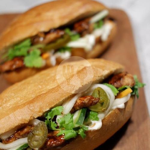 Banh Mi menu Warung Kursi Pendek, Mertasari