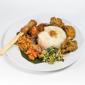 Nasi Campur Ayam/Komplit (Bungkus) menu Rumah Makan Dewi, Kediri Tabanan