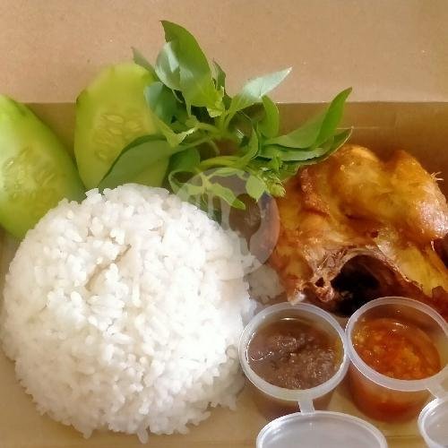 Ayam Goreng + Nasi (Fried Chicken with Rice) menu Nasi Bebek Mas Bambang, Special Sambal Hitam, Canggu Raya