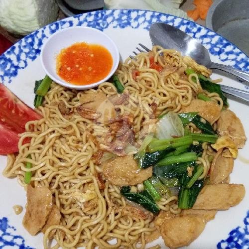 Bakmi Goreng Sosis menu Warung Made Gandapura