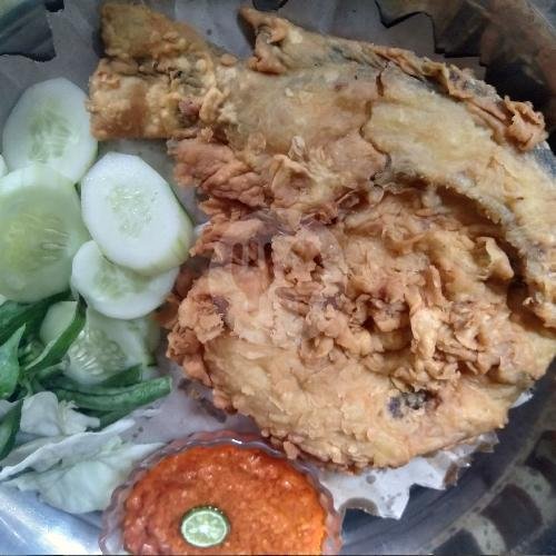 Nila Krispy menu Warung Surya Sandik, Batu Layar