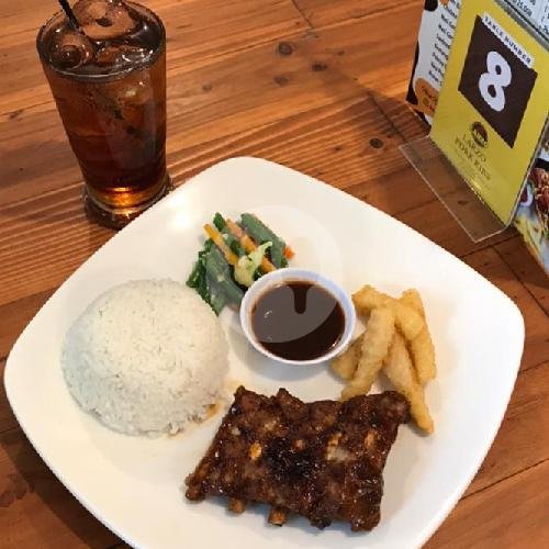 Pork Ribs Medium + Nasi + Es Teh menu Pork Ribs Larzo Renon