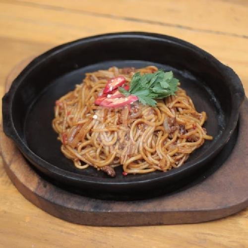 Mie Nyemek Chicken menu Meat You Steak