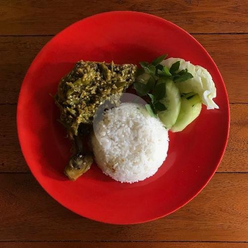 Nasi + Ayam Pedas Sambal Ijo menu Banyuwangi Echo, Canggu Raya