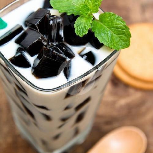 Es Suci ( Susu Cincau) menu Warung Robert Jr, Jimbaran