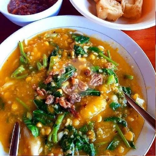Tinutuan/bubur Manado menu Rasa Manado
