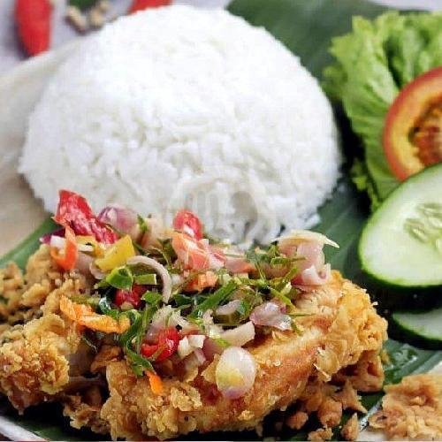 Ayam Geprek Sambal Matah + Nasi menu Ayam Geprek 99, Kuta