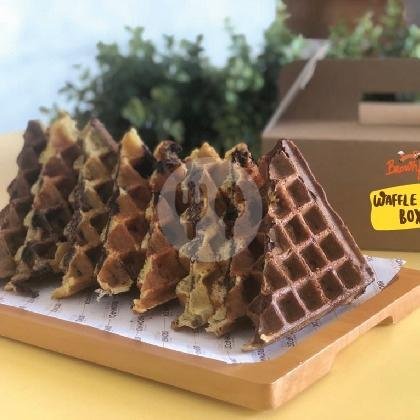 Waffle Slice Box (8 Slices) menu Bruno Allday Cafe, Denpasar