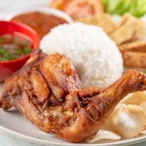 Rujak Tipat Bu Yoni: A Culinary Gem in Denpasar