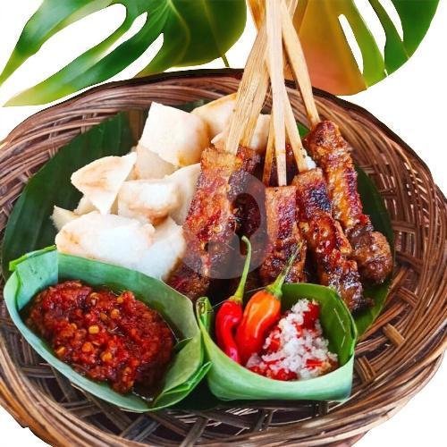 Sate Babi (11 Tusuk) + Tipat menu Sate Tipat Jik Gaul