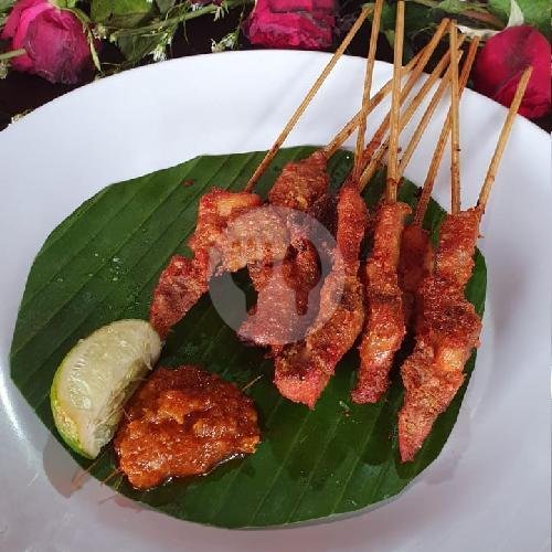 Sate Babi 10 tusuk menu Warung Be Genyol Men Nana, Denpasar