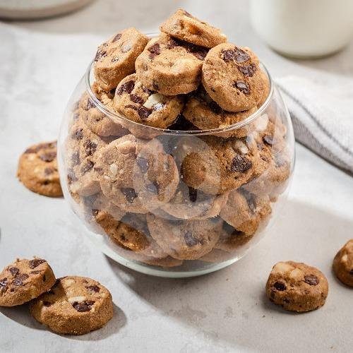 Macadamia Crunchy Jar menu Dough Lab Cookies, Canggu