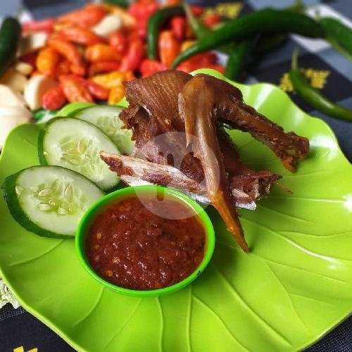 Paket Ber - 6 Nasi Bebek Dada Sambal Korek + Es Teh Manis menu Bebek Goreng H. Slamet, Sidakarya