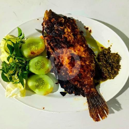 Ikan Gurami Goreng menu Lalapan Mas Ded, Kediri, Tabanan, Bali