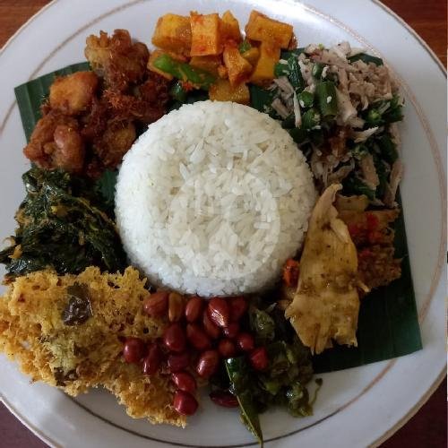 Warung Odah Kompyang: A Hidden Culinary Gem in Penatih, Bali