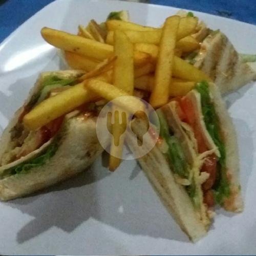 Club Sandwich + Kentang menu Warung 789, Mengwi