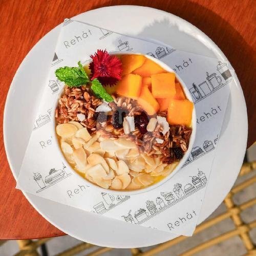 Fruit Yogurt Smoothie menu Rehat Cafe, Nusa Dua