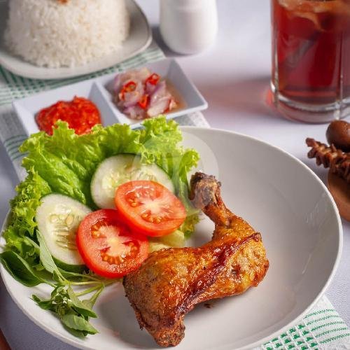 Ayam Goreng menu Soto Dobrak Sesetan, Denpasar