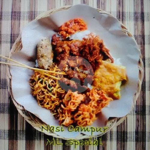 Combo ML Special menu Warung Nasi Men Lotri, Tembau