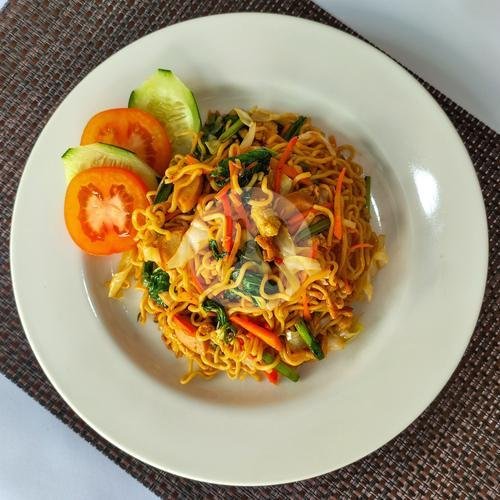 Mie Goreng Ayam menu Nasi Goreng Ajik Budi, Dewi Supraba