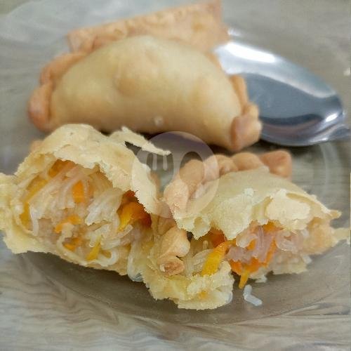 Pastel Bihun Vegan isi 3 menu Greenshot Vegan Vegetarian Coffee, Gunung Agung