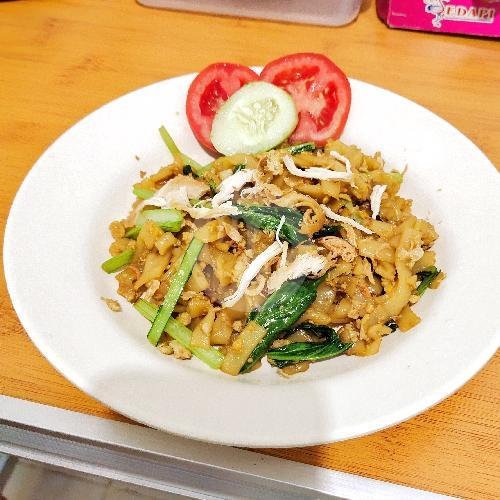 KWETIAU GORENG TELUR menu Mie Sop Ayam Medan, Nuansa Utama Timur