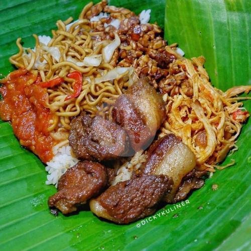 Nasi Jinggo Babi Kecap (jumbo) menu Nasi Jinggo Bu Manik (Sret-Sret), Kerobokan