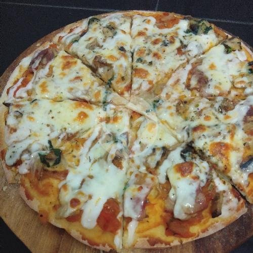 Carbonara Chicken Pizza 28cm menu Kubu Pizza, Dalung